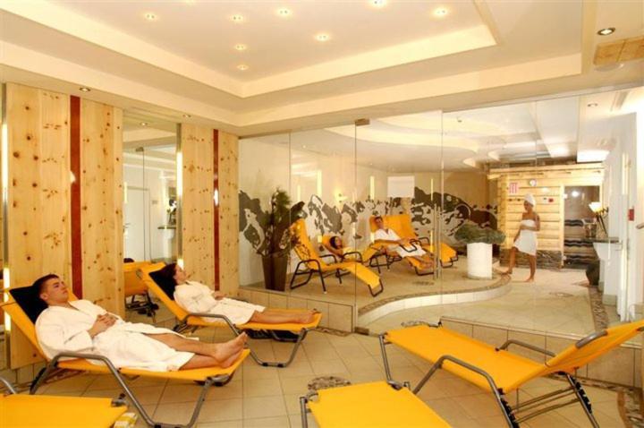 Hotel Kristall B&B Ισγκλ Εξωτερικό φωτογραφία