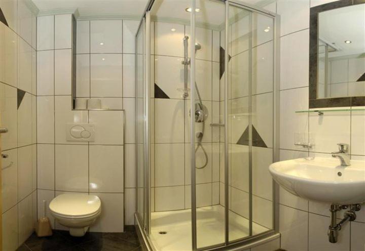 Hotel Kristall B&B Ισγκλ Εξωτερικό φωτογραφία