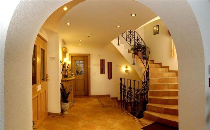 Hotel Kristall B&B Ισγκλ Εξωτερικό φωτογραφία