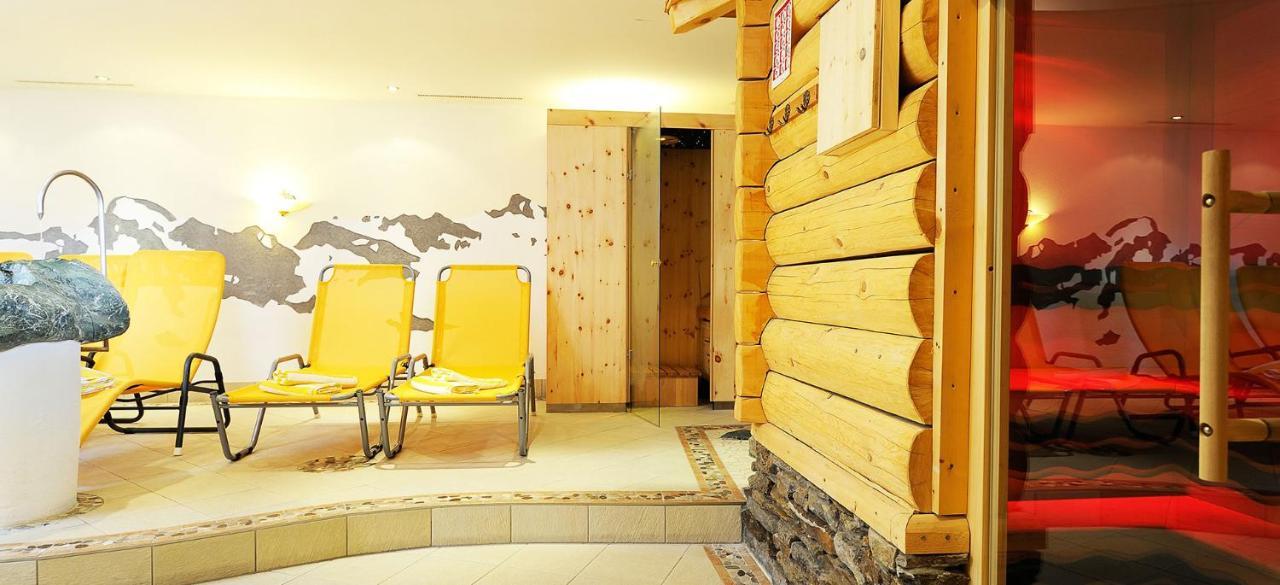 Hotel Kristall B&B Ισγκλ Εξωτερικό φωτογραφία