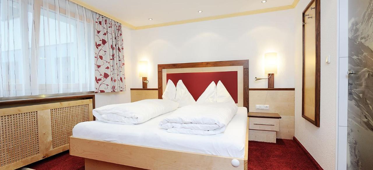 Hotel Kristall B&B Ισγκλ Εξωτερικό φωτογραφία