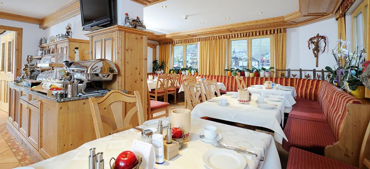 Hotel Kristall B&B Ισγκλ Εξωτερικό φωτογραφία