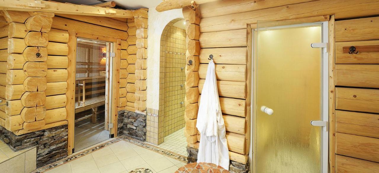 Hotel Kristall B&B Ισγκλ Εξωτερικό φωτογραφία