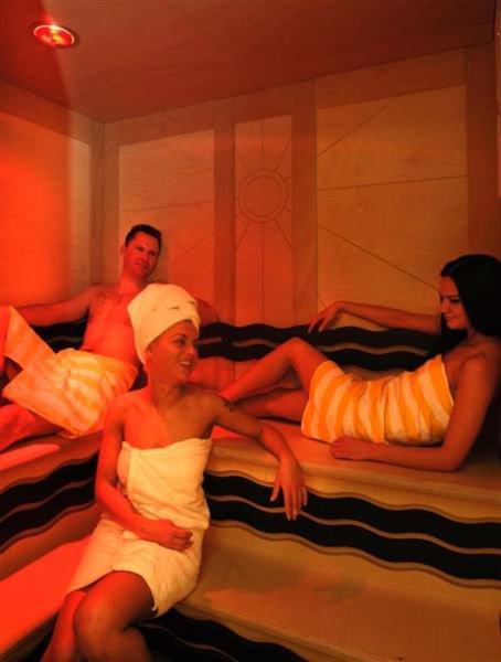 Hotel Kristall B&B Ισγκλ Εξωτερικό φωτογραφία