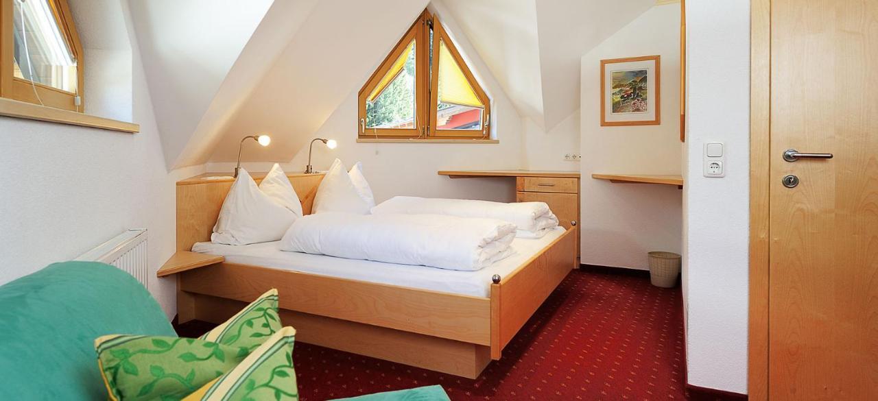 Hotel Kristall B&B Ισγκλ Εξωτερικό φωτογραφία